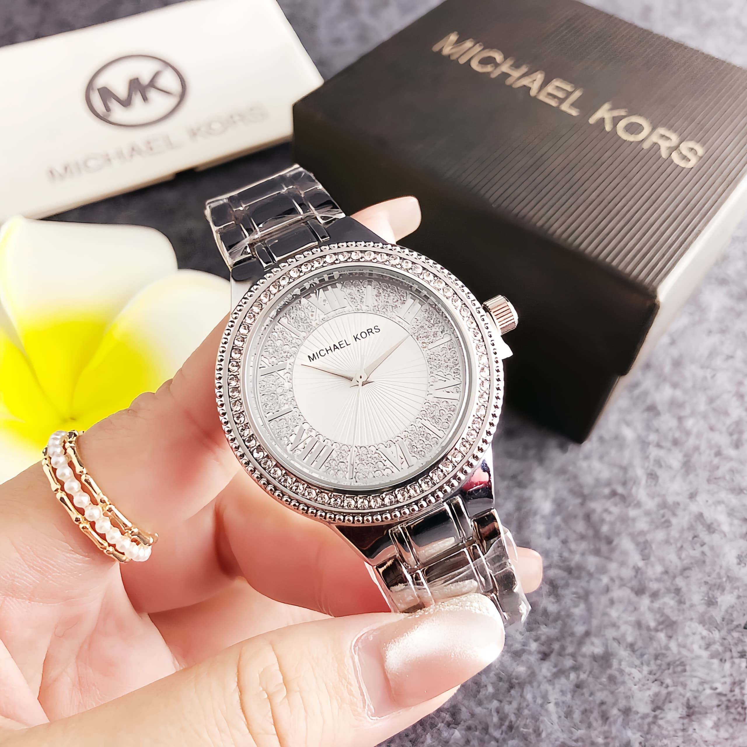 Brand new Michael Kors women's - Luxury Watch In China 评论和价格